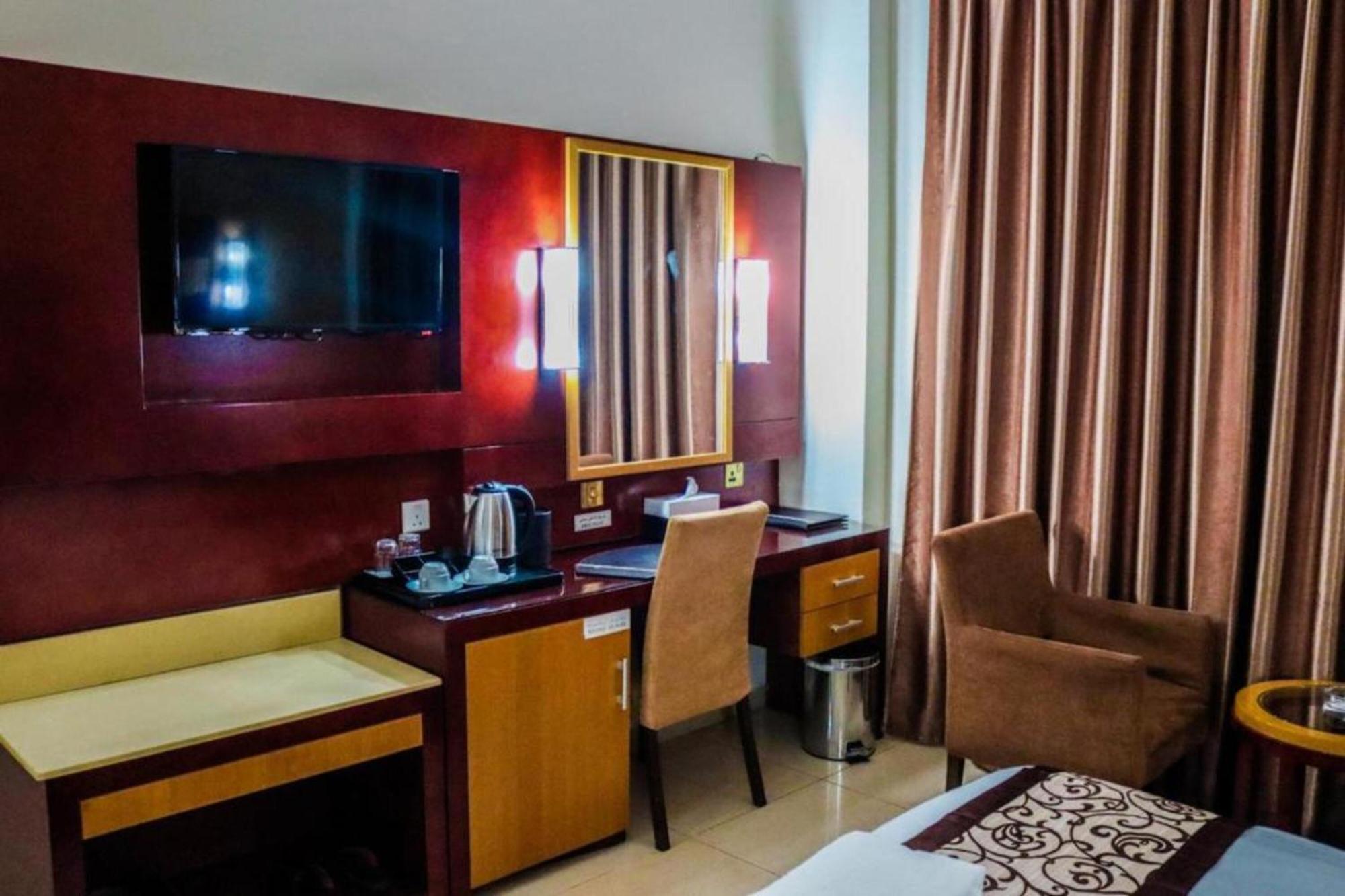 Palette Phoenix Hotel Dubai Exterior foto